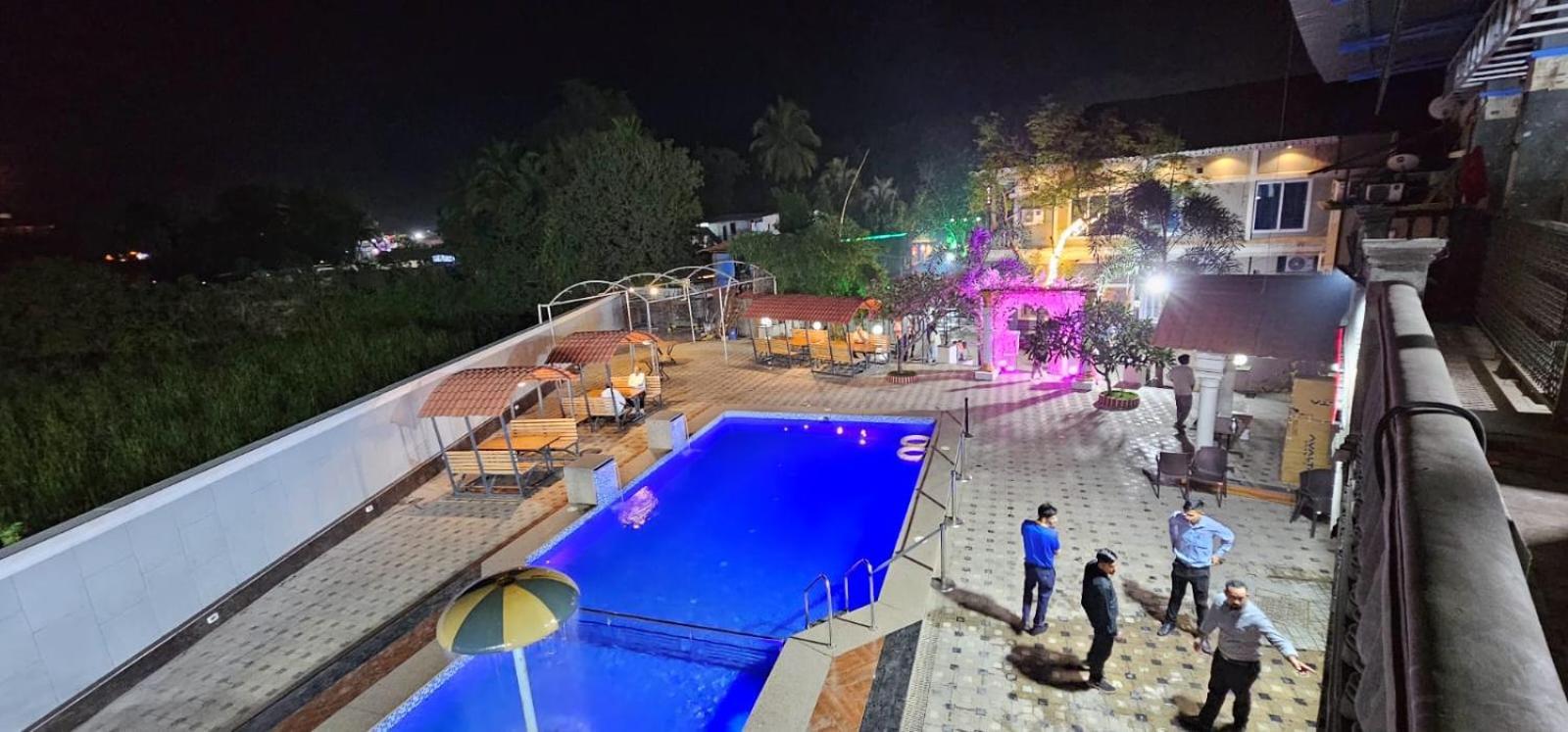 The Saroja Grand Villa Resort Bapane Exterior photo